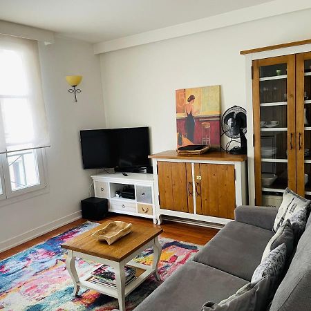 Pleasure Little Treasure - Montmartre Apartment Париж Екстериор снимка